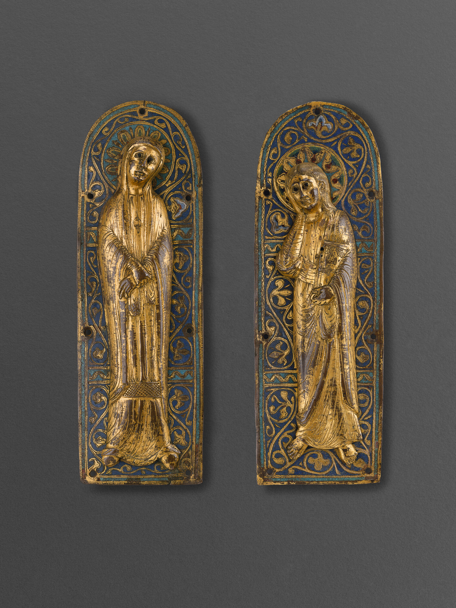 Two plaques: The Virgin and  Saint John at Calvary - Galerie Brimo de Laroussilhe
